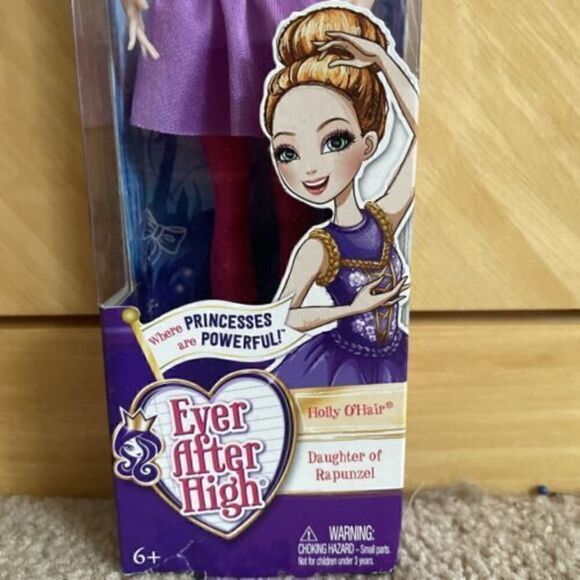 Ever After High Holly O'Hair Daughter Of Rapunzel Ballet DTL10 11 Doll NIB - Picture 4 of 13